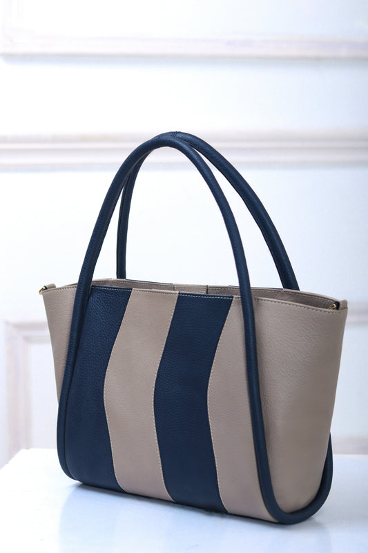 Crestal tote